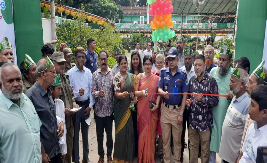 সাতক্ষীরায় বৃক্ষরোপণ অভিযান ও বৃক্ষ মেলা ২০২৬ আনুষ্ঠানিক উদ্বোধন