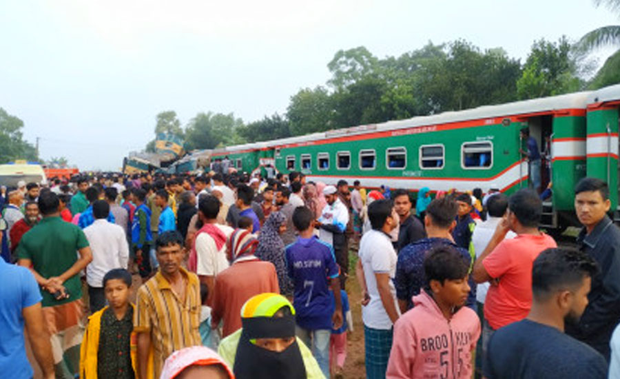 সিরাজগঞ্জে ট্রেন লাইনচ্যুত, বন্ধ ঢাকার সঙ্গে উত্তরাঞ্চলের রেল যোগাযোগ