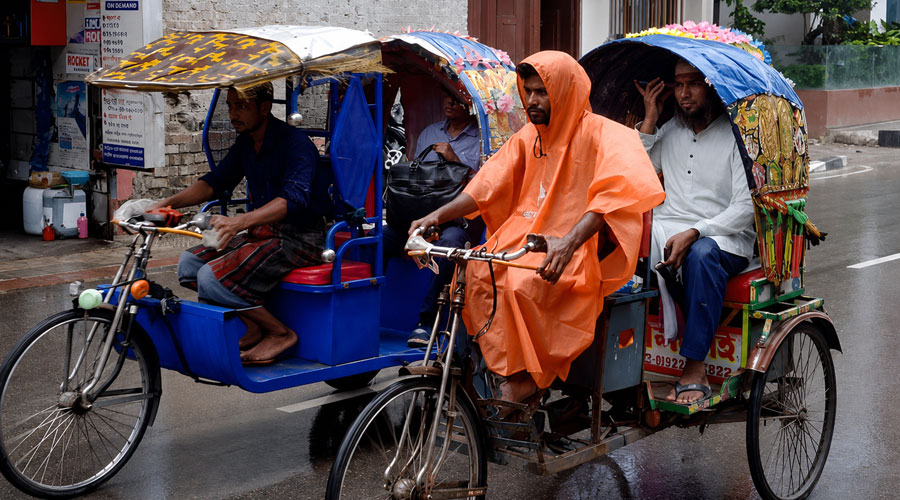 বর্ষায় মানুষের পাশে বাংলালিংক