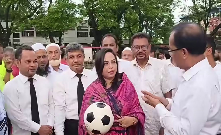 নরসিংদী জেলা আইনজীবী সমিতির আয়োজনে প্রীতি ফুটবল ম্যাচ, সেঞ্চুরি প্লাসের ৩-০ গোলের জয়