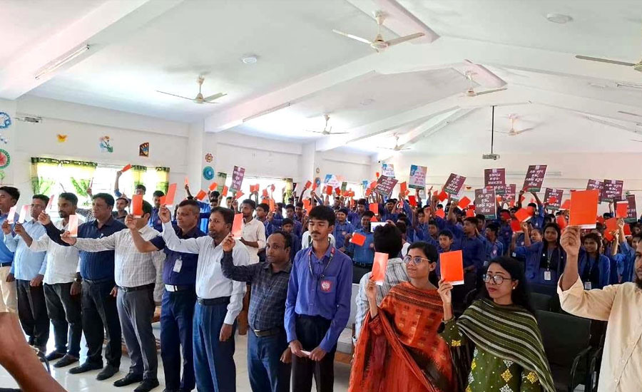 দুর্গাপুরে মাদক ও বাল্যবিয়ে কে লালকার্ড দেখিয়েছে শিক্ষার্থীরা
