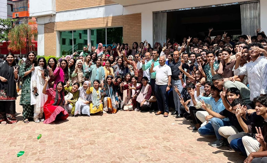 শতভাগ জিপিএ ৫ পেয়ে দেশসেরা নরসিংদীর নাছিমা কাদির মোল্লা হাইস্কুল এন্ড হোমস