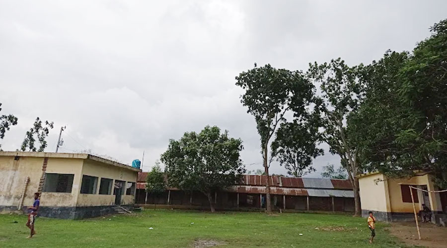 বাগমারায় সাদোপাড়া মাদ্রাসায় ১৭ জন শিক্ষকের ১৯জন শিক্ষার্থী সবাই ফেল 