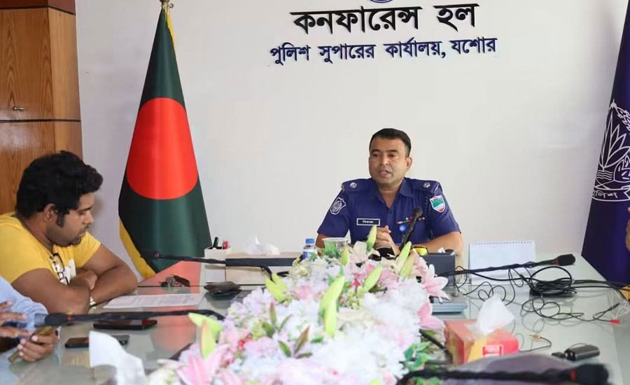 যশোর কোতোয়ালী মডেল থানার উন্নয়নকাজ: মুক্তিযুদ্ধে পুলিশের স্মৃতিস্তম্ভ ধ্বংস নয়, প্রতিস্থাপনের কথা জানাল পুলিশ