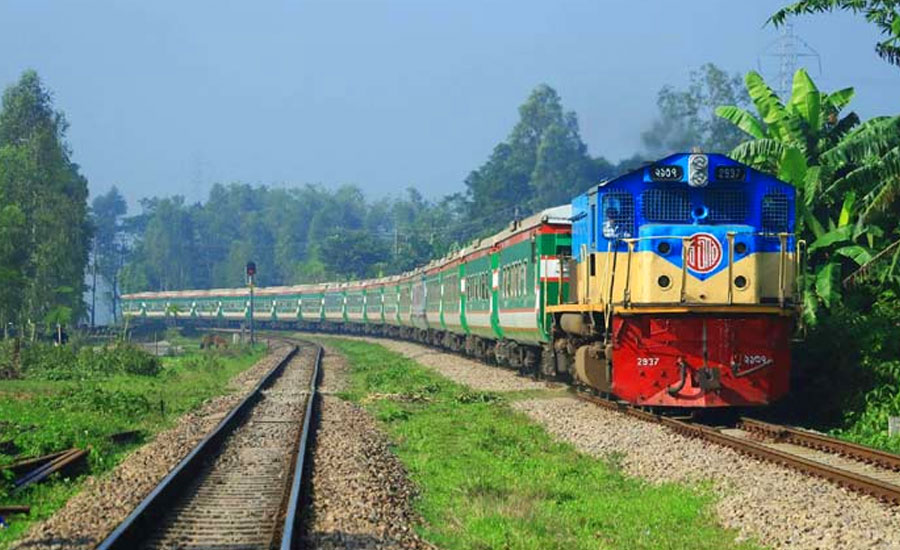 ঢাকা-ময়মনসিংহ রেলপথে ট্রেন চলাচল বন্ধ 