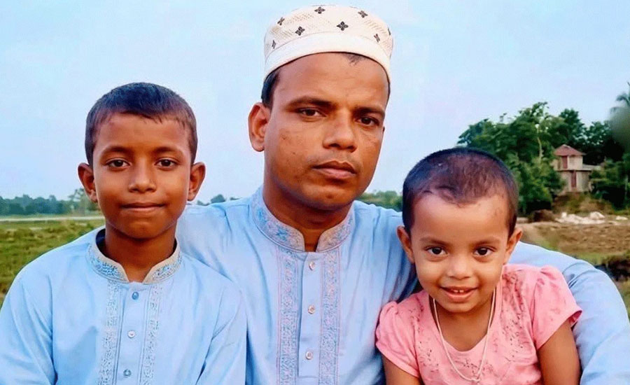 ঘুমন্ত অবস্থায় ২ সন্তানকে হত্যার পর হাওরে ফেলে দেন বাবা