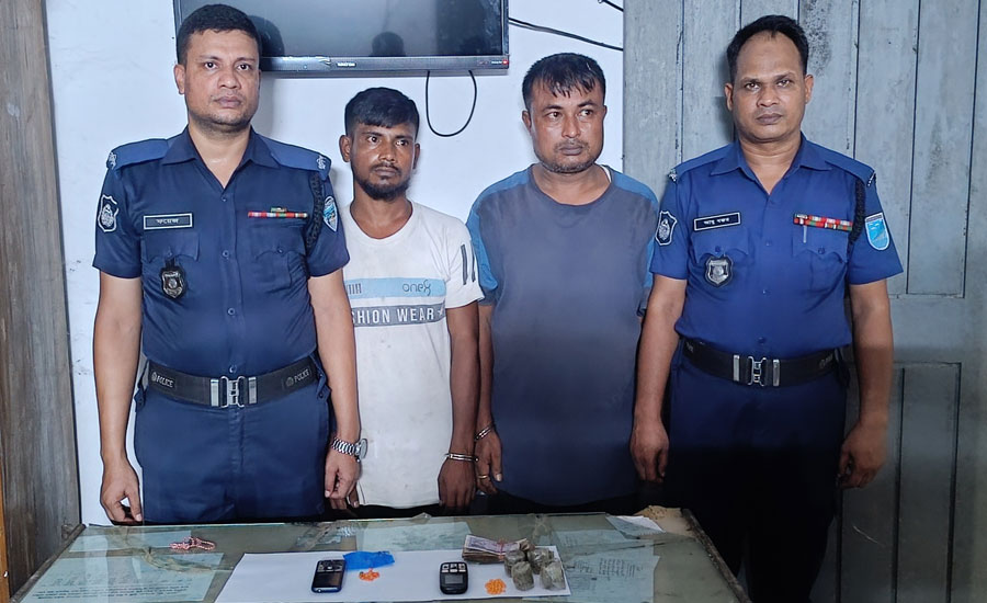 দীঘিনালায় মাদকসহ দুইজন আটক, স্থানীয়দের প্রশংসা পুলিশের