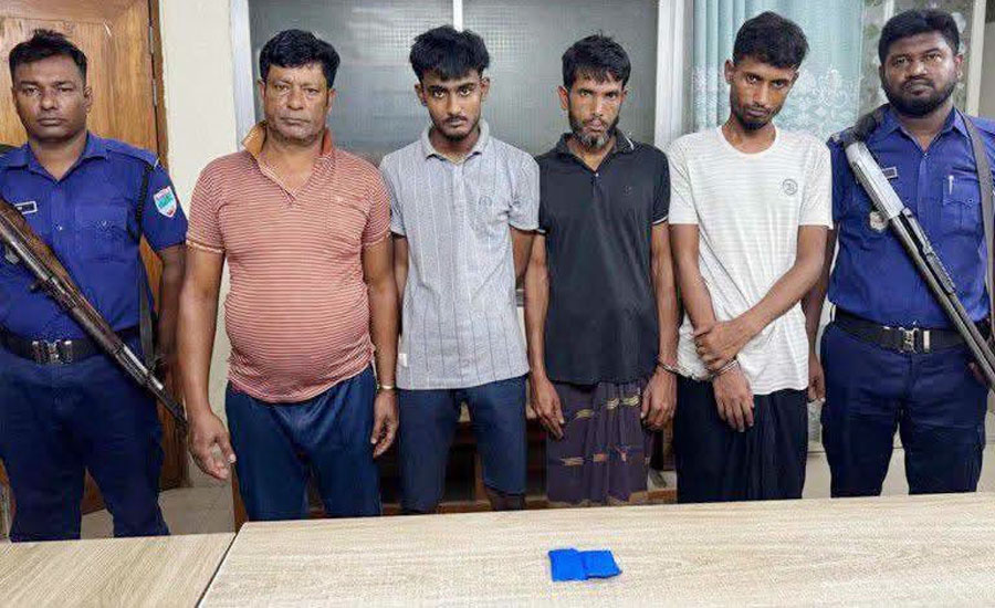 যশোরে চিহ্নিত মাদক কারবারী জলিল ৩ সহযোগীসহ আটক ইয়াবা উদ্ধার