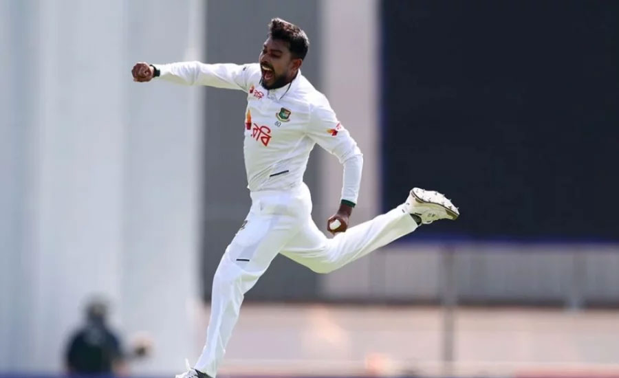 ইতিহাস গড়ার দ্বারপ্রান্তে বাংলাদেশ, মিরাজের ঘূর্ণিতে কাঁপছে অস্ট্রেলিয়া