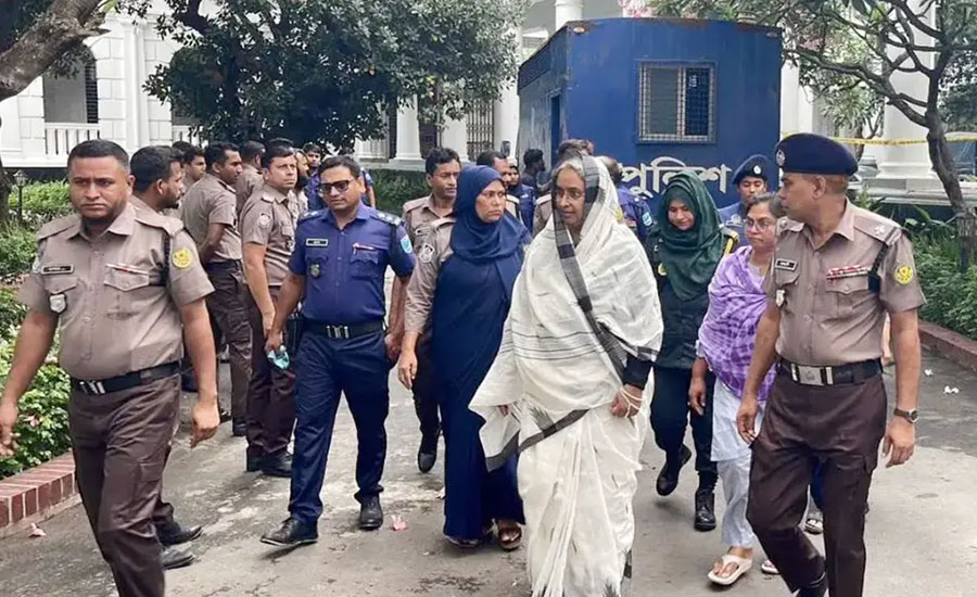 স্বামীর মৃত্যুতে প্যারোলে মুক্তি পেলেন দীপু মনি