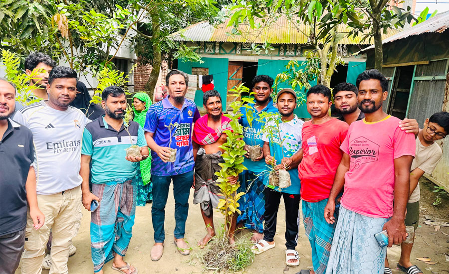 দেবিদ্বারে ‘দেবিদ্বার মুভমেন্ট’-এর উদ্যোগে বৃক্ষরোপণ কর্মসূচি অনুষ্ঠিত