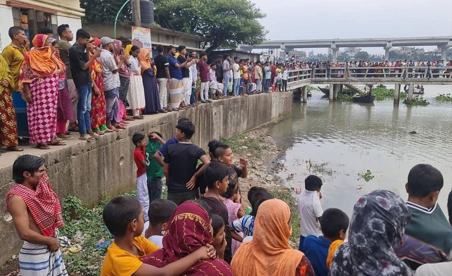 তুরাগ নদ থেকে অজ্ঞাত যুবকের লাশ উদ্ধার