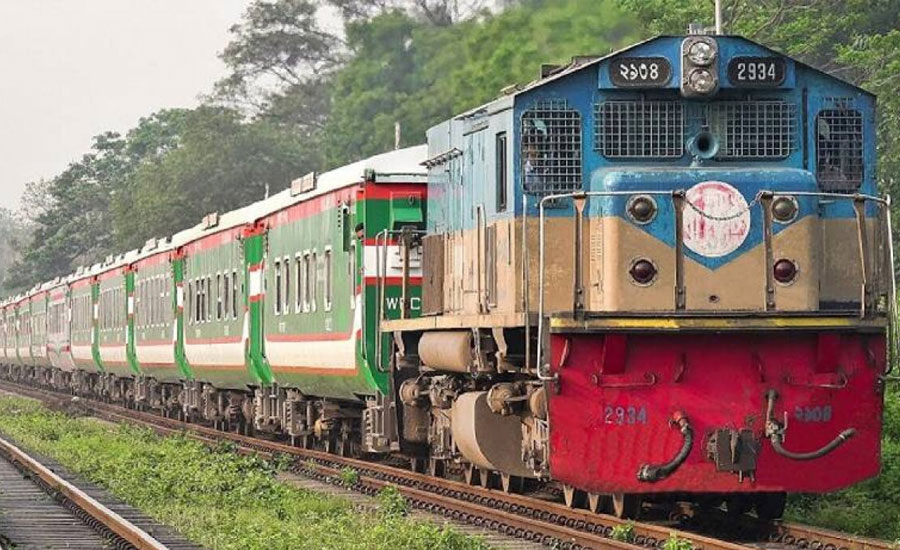 তিন ঘণ্টা পর উত্তরাঞ্চলের সঙ্গে ট্রেন চলাচল স্বাভাবিক