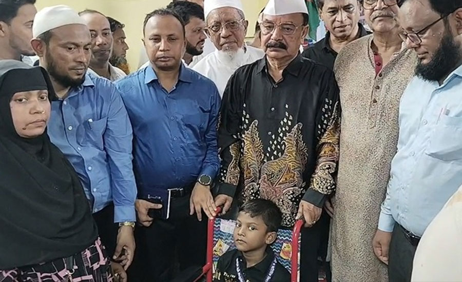 কেরানীগঞ্জ প্রতিবন্ধী ও অটিস্টিক বিদ্যালয়ে হুইলচেয়ার বিতরণ কর্মসূচি সম্পন্ন