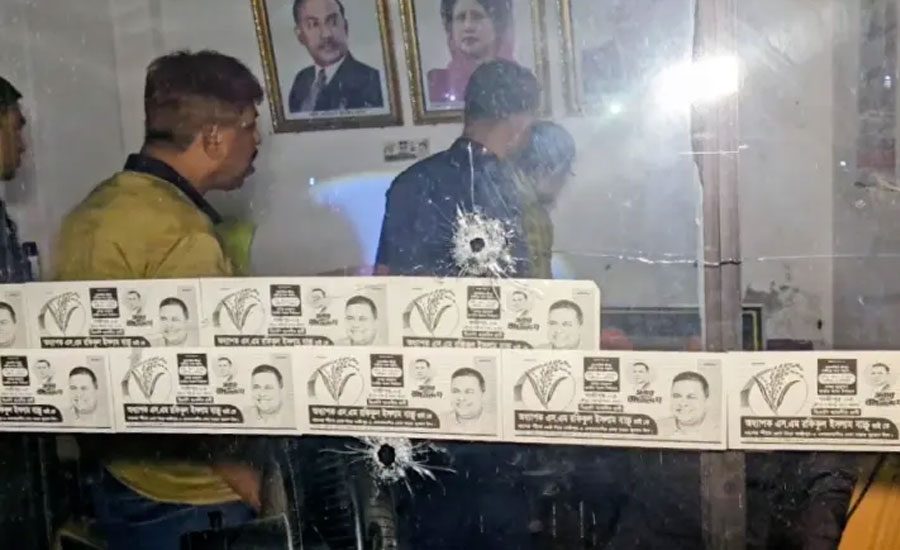 মোটরসাইকেলে এসে গুলি ছুড়ে পালাল দুর্বৃত্তরা, আতঙ্কে অসুস্থ নেতা হাসপাতালে