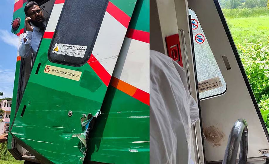 এবার টেম্পোর সঙ্গে ঘষা লেগে ভাঙল পর্যটক এক্সপ্রেস ট্রেনের দরজা