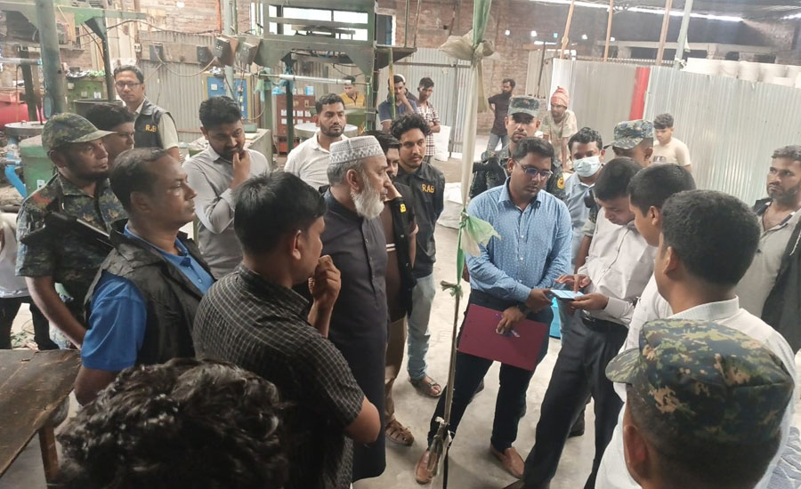টঙ্গীতে অবৈধভাবে শিশু খাদ্য উৎপাদন, প্রতিষ্ঠানকে ৮০ হাজার টাকা জরিমানা