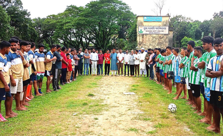 খালেদা জিয়ার আত্মার মাগফেরাত কামনায় দুর্গাপুরে প্রীতি ফুটবল ম্যাচ
