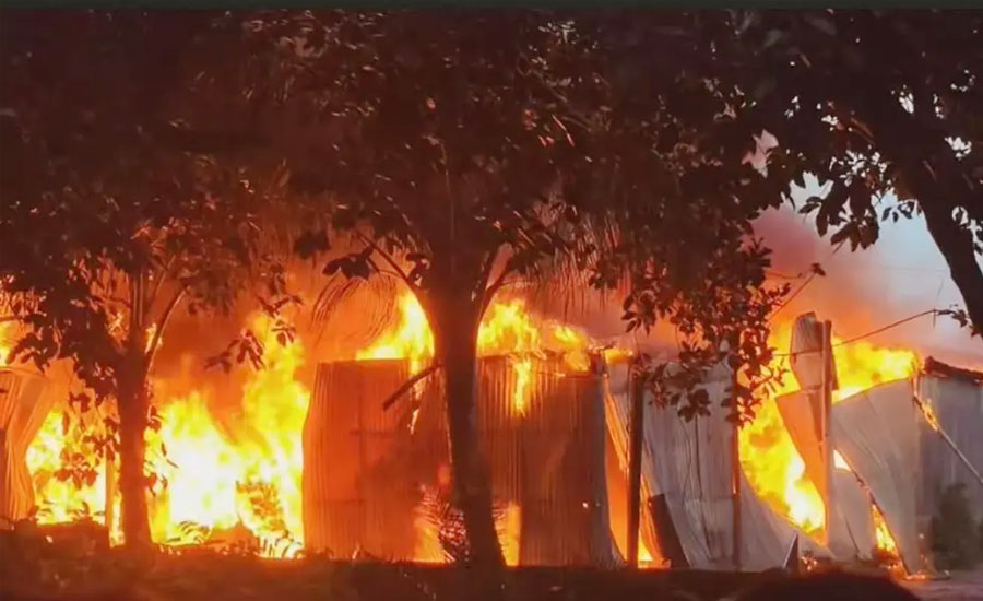 গাজীপুরে ঝুটের গোডাউনে আগুন, নিয়ন্ত্রণে ফায়ার সার্ভিসের ৫ ইউনিট