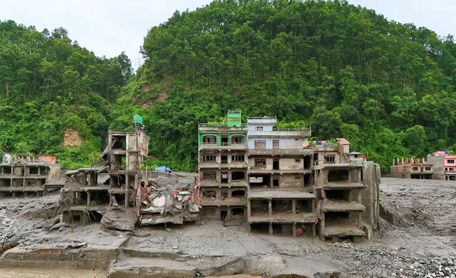 নেপালের ভয়াবহ বন্যা: হিমবাহ ধসেই কি বিপর্যয়ের শুরু?