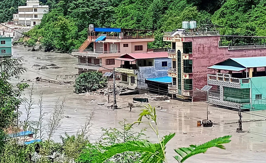 নেপাল-চীনে বন্যায় নিহত বেড়ে ৫৮৪, নিখোঁজ ২৫০০