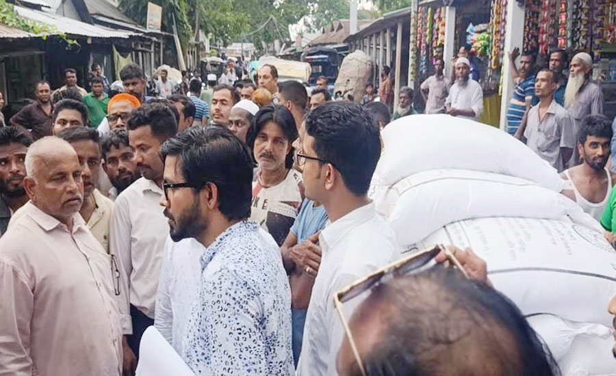 ডিলারের কাছ থেকে অবৈধভাবে সার উত্তোলনের অভিযোগ, ২০ বস্তা জব্দ