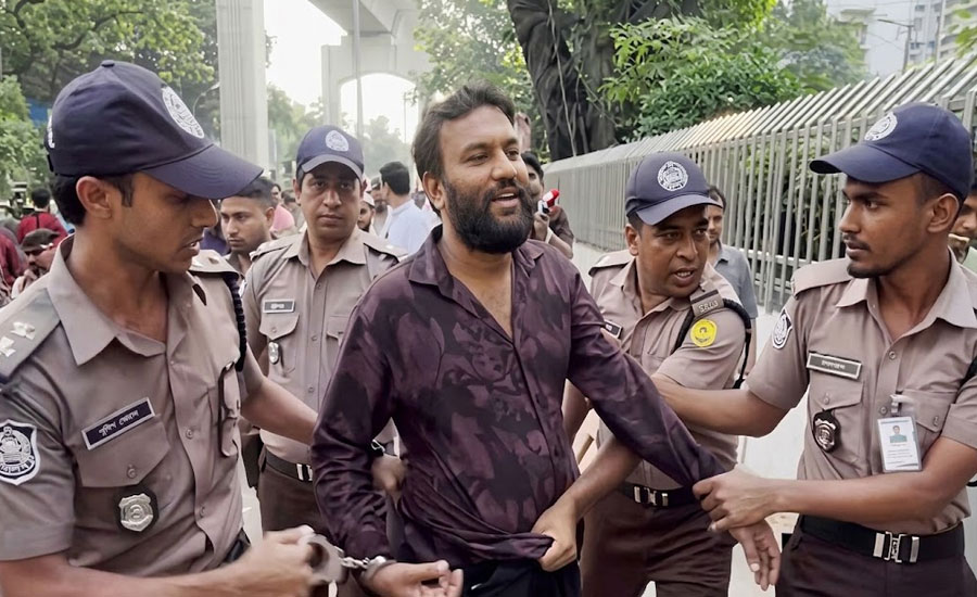 প্রধানমন্ত্রীর নিরাপত্তা বেষ্টনীতে ‘প্রবেশের চেষ্টা’, পুলিশের হেফাজতে বাইকার
