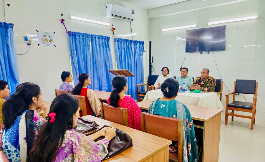 সেনাবাহিনীর উদ্যোগে গর্ভবতী নারী ও শিশুদের স্বাস্থ্য বিষয়ক দুই সপ্তাহব্যাপী প্রশিক্ষণের উদ্বোধন