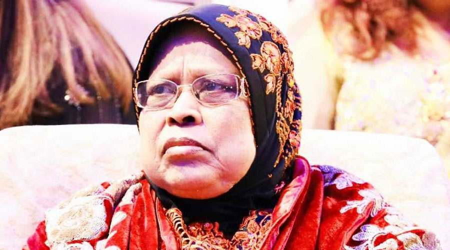রূপায়ণ গ্রুপের চেয়ারম্যানের মা ফরিদা বেগম আর নেই, বনানীতে দাফন
