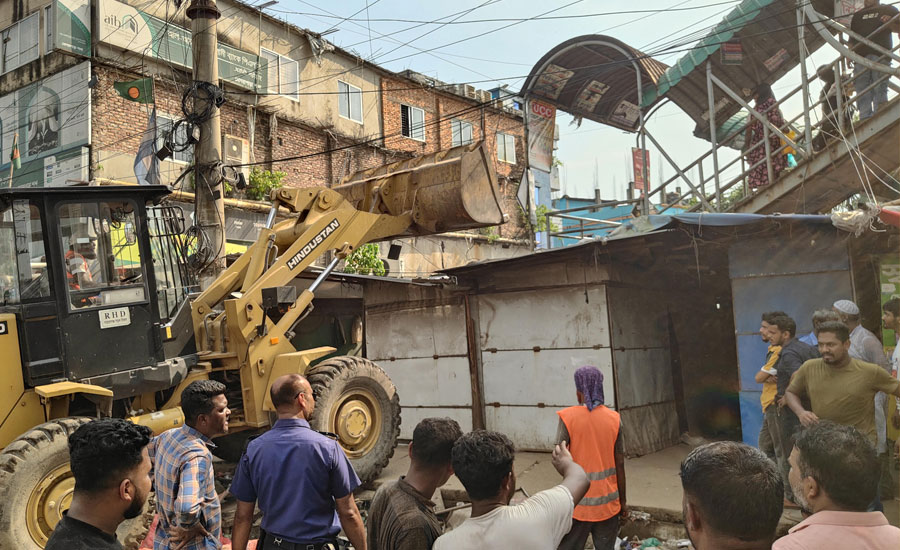 সোনারগাঁয়ে পাঁচ শতাধিক অবৈধ স্থাপনা উচ্ছেদ