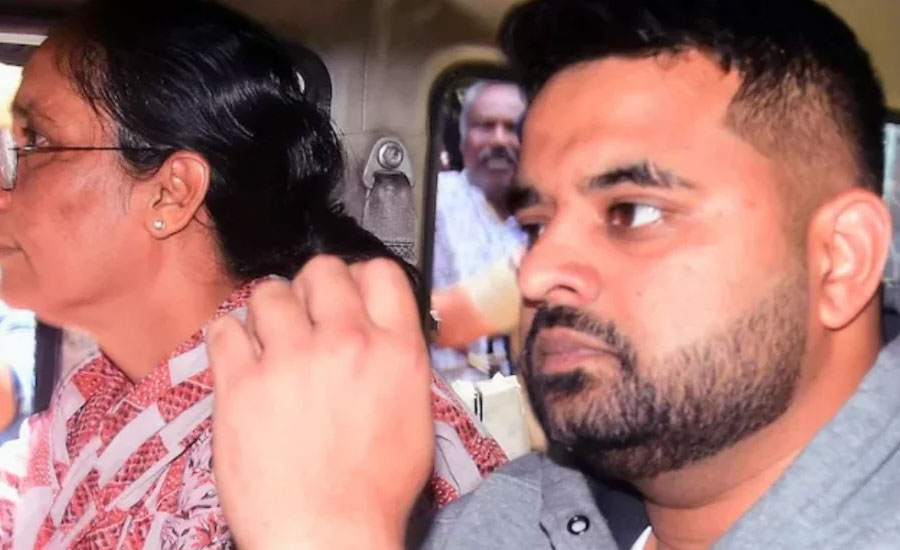 সাবেক এমপি কারাগারেই ব্যবহার করছিলেন ফোন, মিলল কয়েক ডজন পর্নো ভিডিও