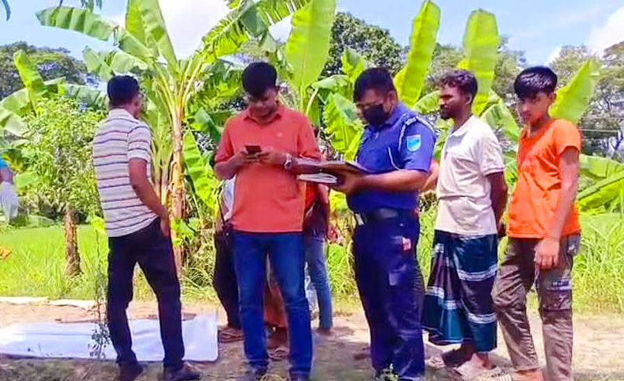 গাছের গোড়ায় মুখ বাঁধা তিন বস্তা, খুলে মিলল ছয় টুকরা লাশ