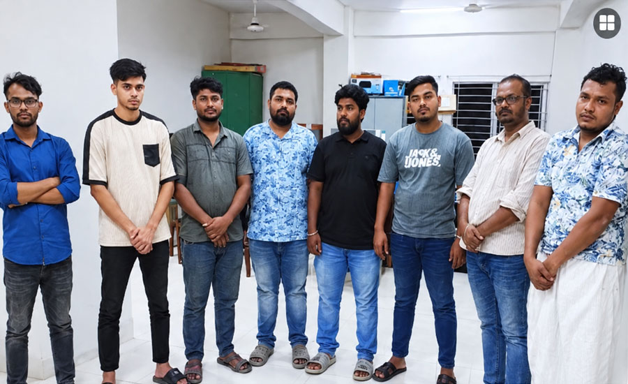 গোপন বৈঠকের সময় উত্তরখান থেকে কার্যক্রম নিষিদ্ধ যুবলীগের ৮ নেতা গ্রেপ্তার