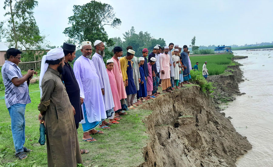 এশার নামাজ পড়ে যান মুসল্লিরা, ফজরে গিয়ে দেখেন মসজিদ নেই