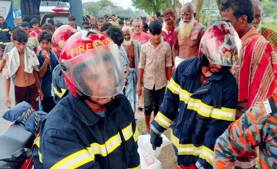 ময়মনসিংহে সড়ক দুর্ঘটনায় নারীসহ নিহত ৪