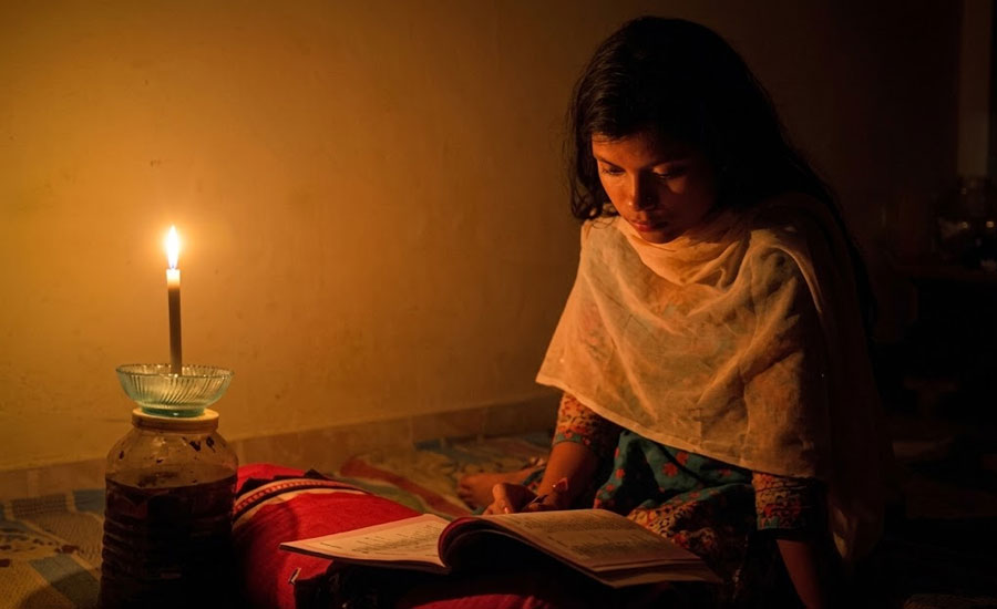কারখানায় সরবরাহ বেড়েছে, বাসাবাড়িতে গ্যাস বিদ্যুৎ সংকট কাটবে কবে?