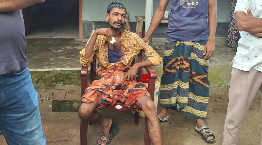 বাগমারায় চাঁদাবাজির অভিযোগে একজনকে গণধোলাই
