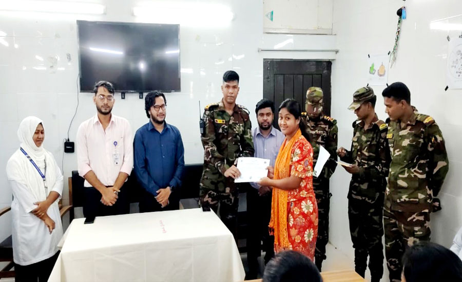 সেনাবাহিনীর উদ্যোগে গর্ভবতী নারী ও শিশুদের স্বাস্থ্যবিষয়ক দুই সপ্তাহব্যাপী প্রশিক্ষণ সম্পন্ন