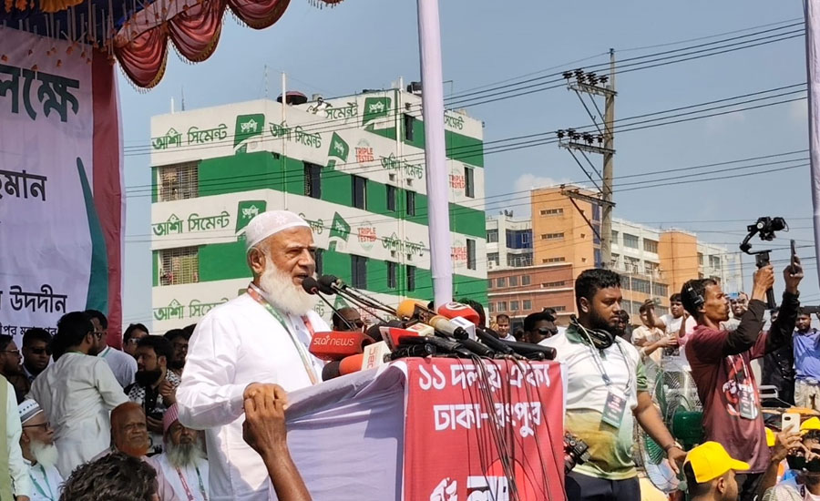 ভোগড়া বাইপাসে ১১ দলীয় জোটের লংমার্চের প্রথম পথসভা সম্পন্ন