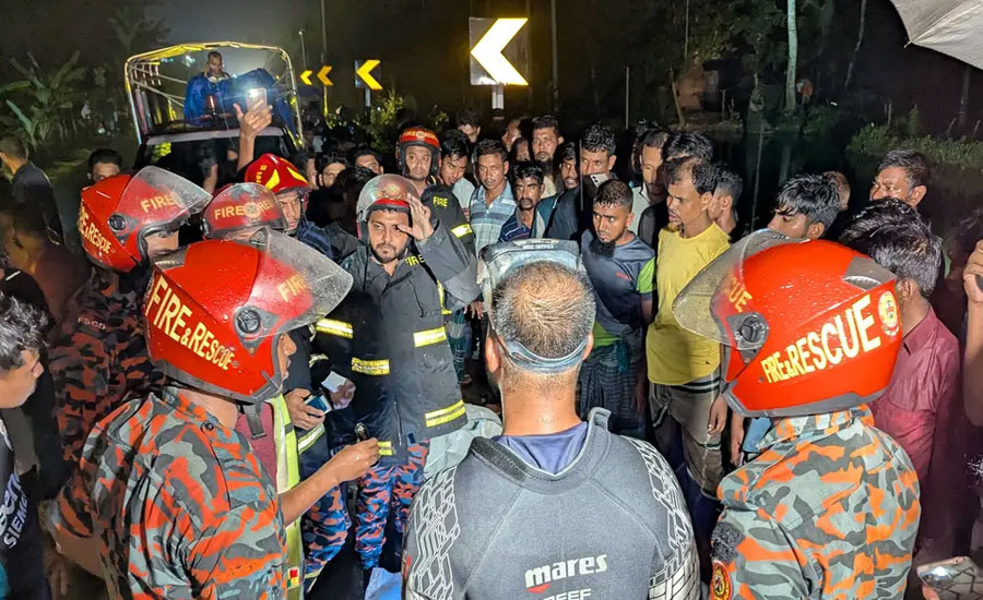 পটুয়াখালীতে বাস-অটোরিকশার মুখোমুখি সংঘর্ষে নিহত ৪, আহত অন্তত ১০