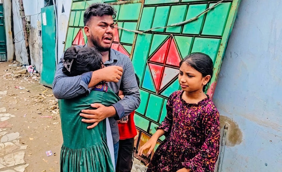 বাসা থেকে ডেকে বের করেই তরুণীকে ছুরিকাঘাতে হত্যা