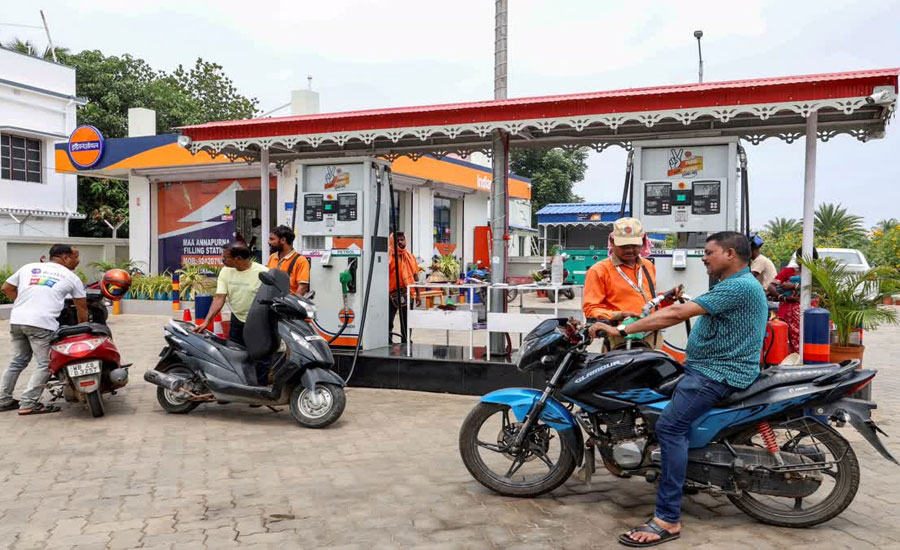 বিশ্ববাজারে আবারও বাড়ল তেলের দাম