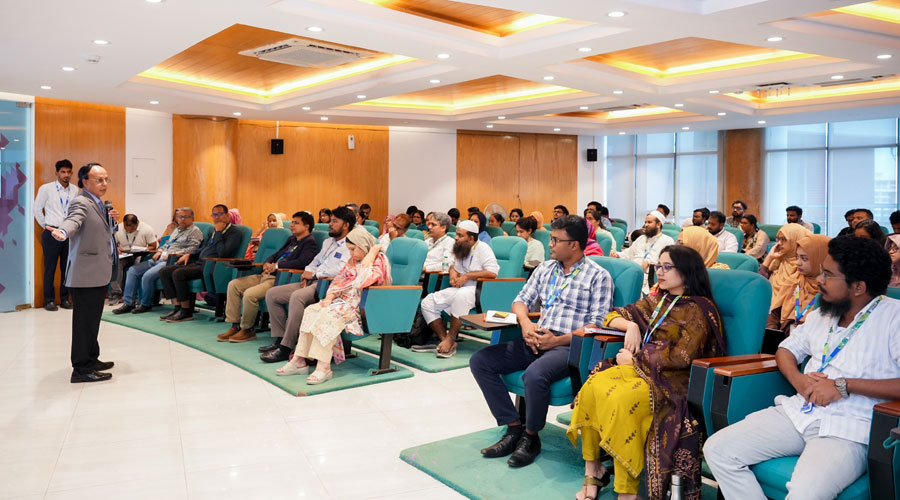 ড্যাফোডিলে গবেষণা ও গ্রান্ট রাইটিং-এ উৎকর্ষ’ বিষয়ক প্রশিক্ষণ আয়োজন