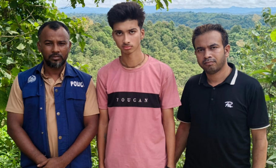 মতলব উত্তর থেকে নিখোঁজ কিশোর কে ১২ ঘণ্টার মধ্যে বান্দরবান থেকে উদ্ধার
