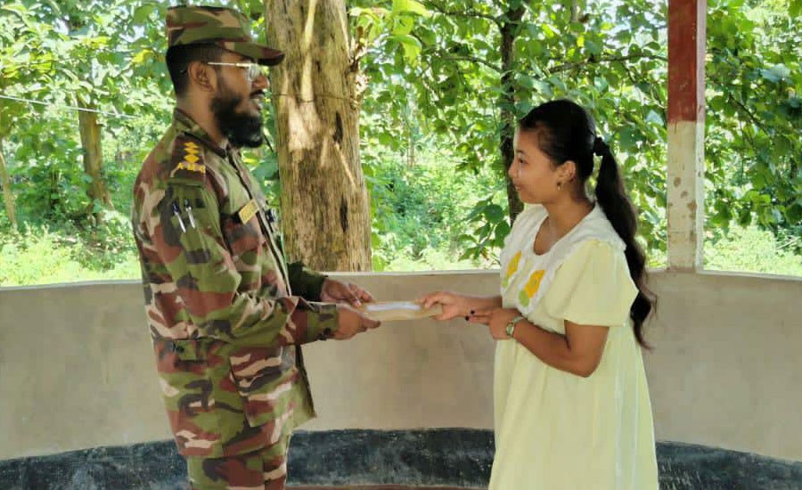আর্থিক সংকটে থমকে যাচ্ছিল উচ্চশিক্ষার স্বপ্ন, সুনীতা মারমার পাশে মহালছড়ি জোন