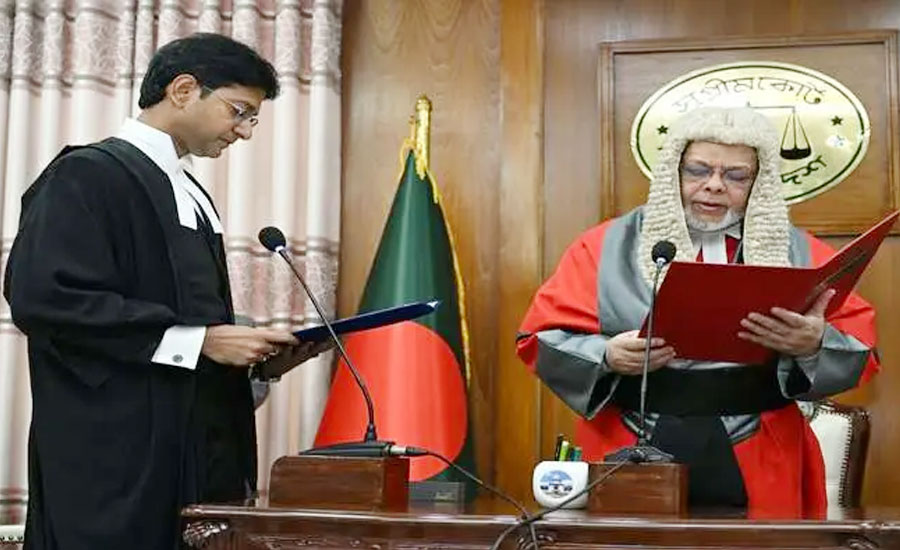 হাইকোর্টের স্থায়ী বিচারপতি হিসেবে শপথ নিলেন দেবাশীষ রায় চৌধুরী