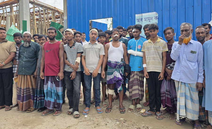 নাঙ্গলকোট-মনোহরগঞ্জ সংঘর্ষে কারখানায় হামলা করে লুটপাটের অভিযোগ