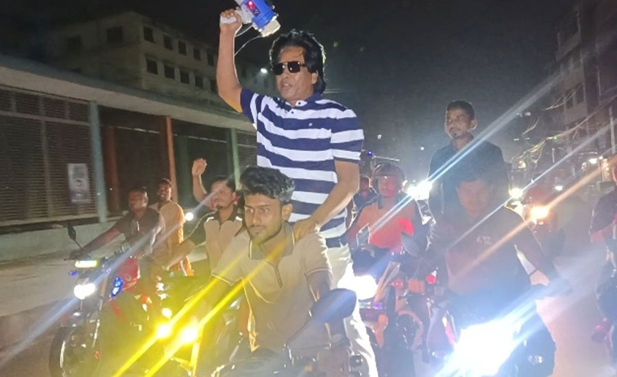 গাছায় যুবদলের বিক্ষোভ, ‘নৈরাজ্য ঠেকাতে ঐক্যবদ্ধ’ থাকার ঘোষণা