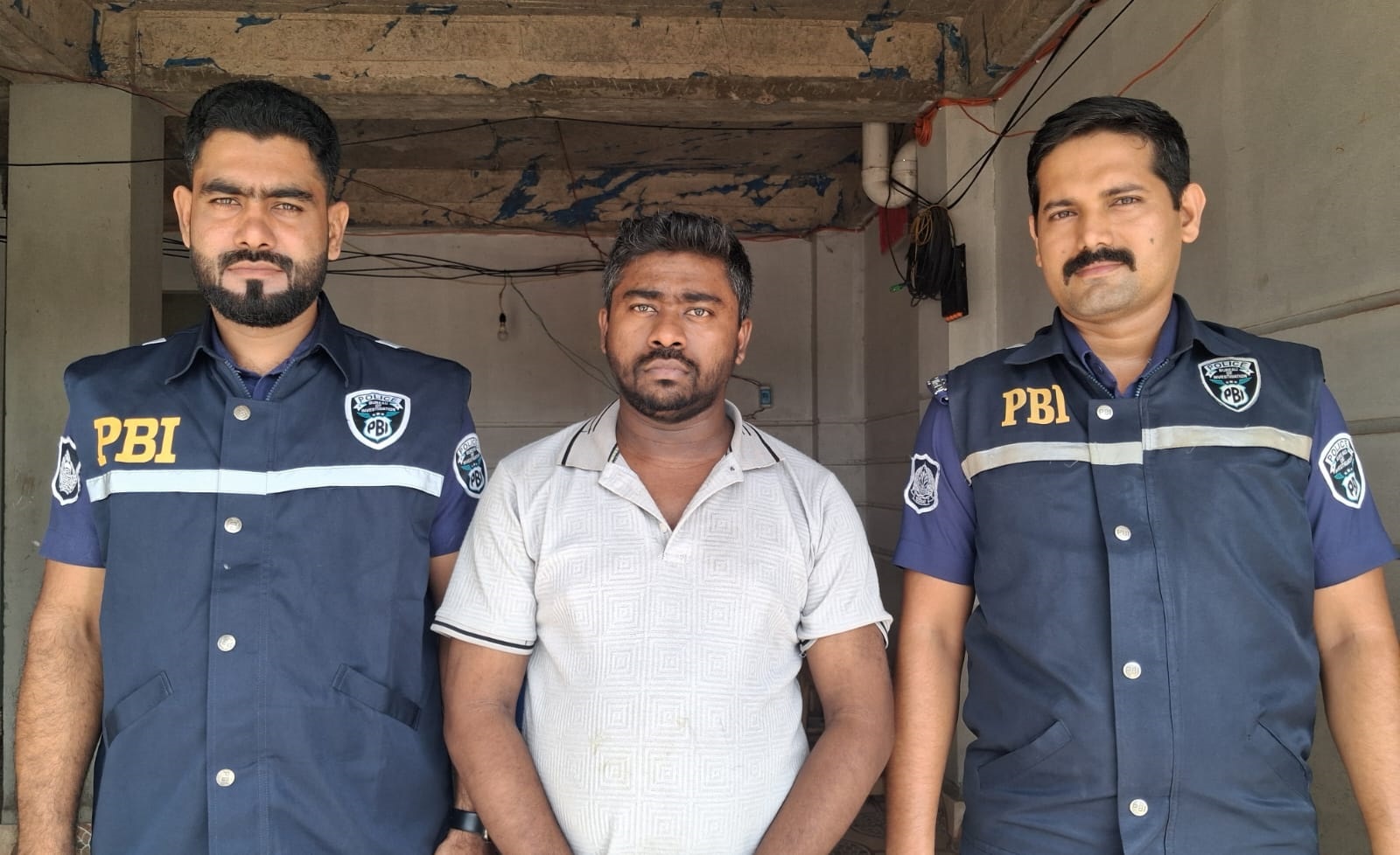 ‎ময়মনসিংহে স্লুইস গেটে ড্রামে ভর্তি লাশের রহস্য উদঘাটনসহ মুলহোতা গ্রেফতার