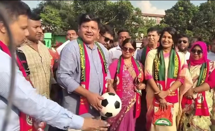গ্যালারি ছাপিয়ে ছাদে দর্শক, রোমাঞ্চকর লড়াইয়ে পূবাইলের জয়